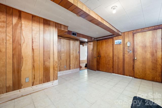 24 Midway Street, Granite Falls, NC 28630