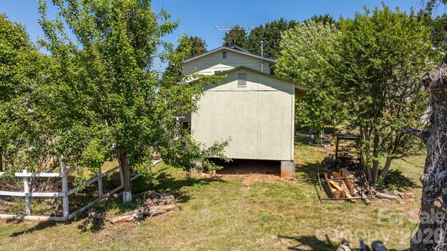 24 Midway Street, Granite Falls, NC 28630
