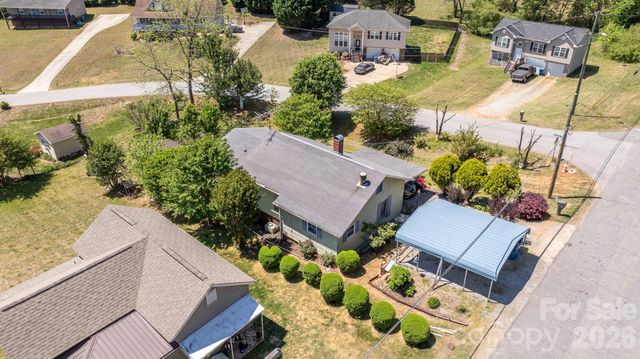 24 Midway Street, Granite Falls, NC 28630