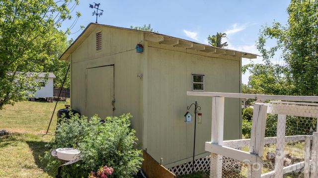 24 Midway Street, Granite Falls, NC 28630