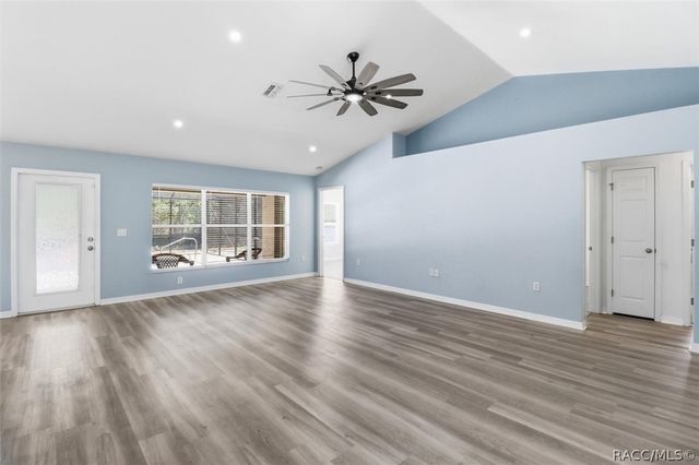 37 Grass Street, Homosassa, FL 34446