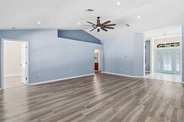 37 Grass Street, Homosassa, FL 34446