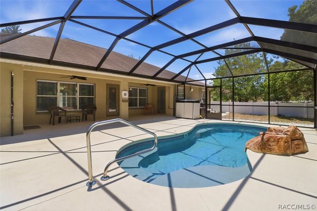 37 Grass Street, Homosassa, FL 34446