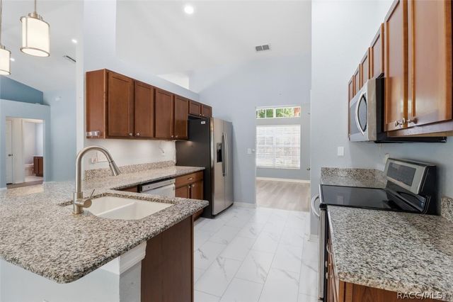 37 Grass Street, Homosassa, FL 34446