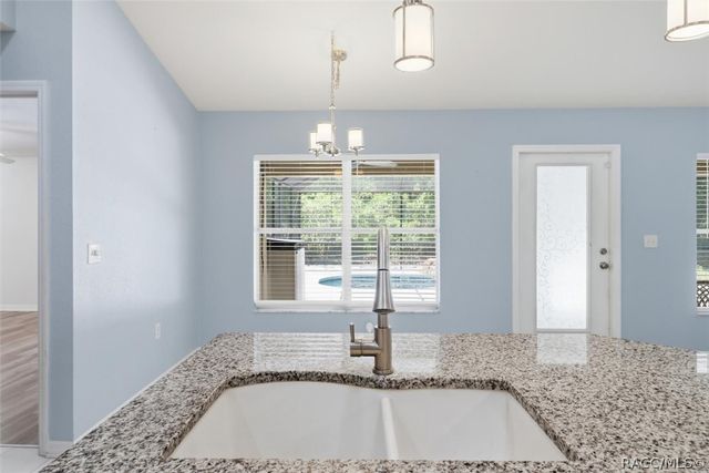 37 Grass Street, Homosassa, FL 34446