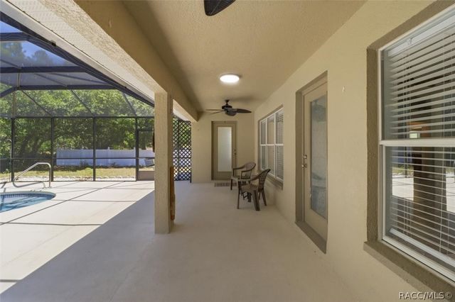 37 Grass Street, Homosassa, FL 34446