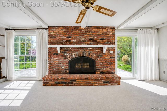 36368 Old Homestead Drive, Farmington, MI 48335