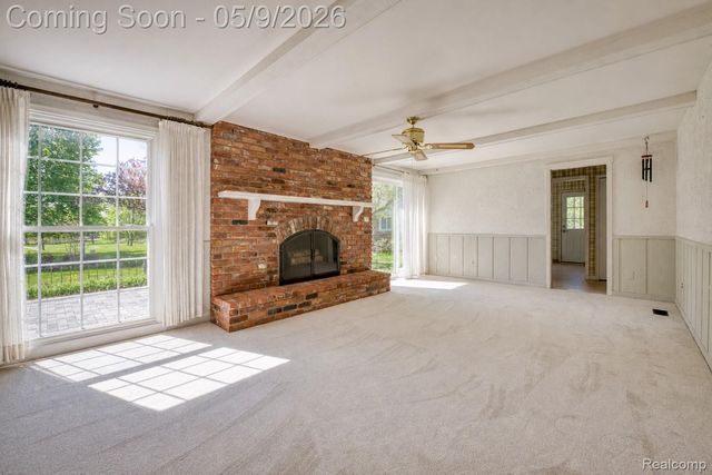36368 Old Homestead Drive, Farmington, MI 48335