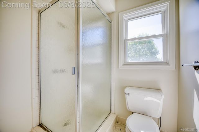 36368 Old Homestead Drive, Farmington, MI 48335