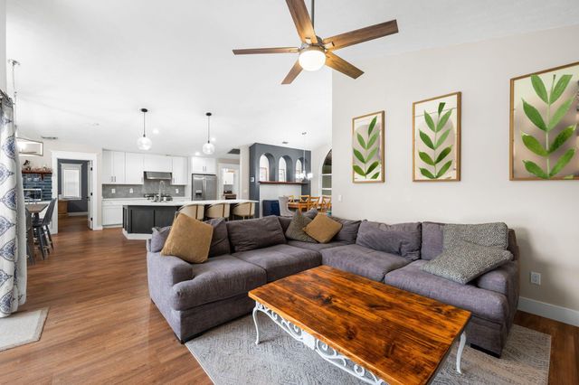 407 SW Locust Cove, Port St. Lucie, Port St Lucie, FL 34986