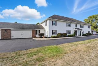 120 Talsman Drive 4, Canfield, OH 44406