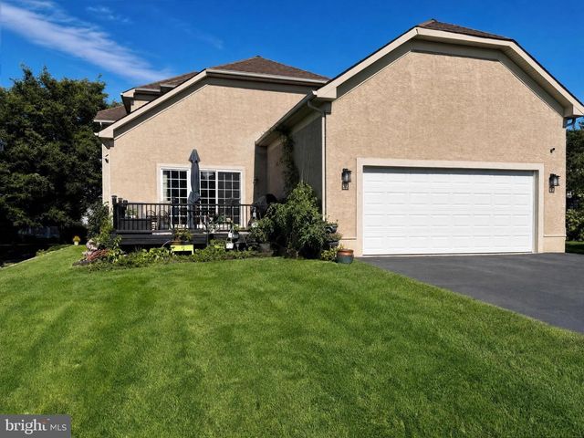 1634 SILVER BIRCH RD, Huntingdon Valley, PA 19006