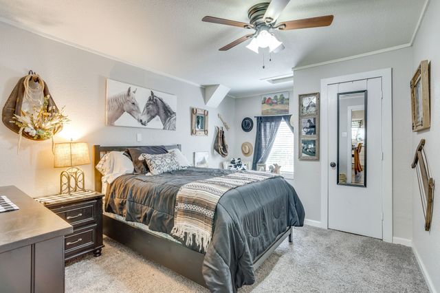 404 Calgary Road, Azle, TX 76020