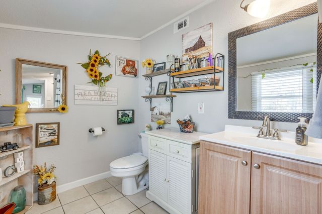 404 Calgary Road, Azle, TX 76020