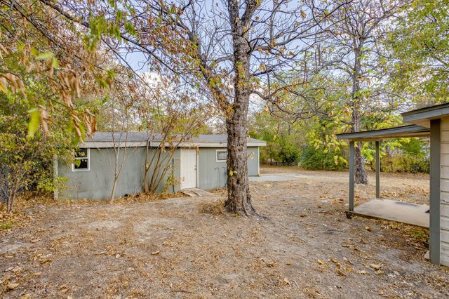 404 Calgary Road, Azle, TX 76020
