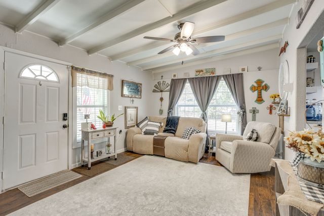 404 Calgary Road, Azle, TX 76020