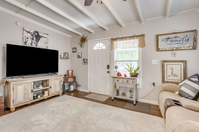 404 Calgary Road, Azle, TX 76020