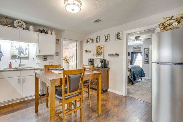 404 Calgary Road, Azle, TX 76020