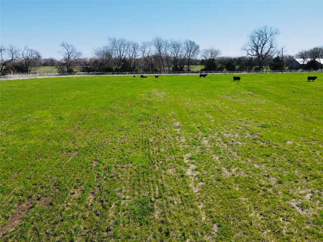 880 County Road 4210, Bonham, TX 75418