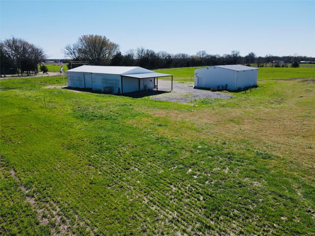 880 County Road 4210, Bonham, TX 75418