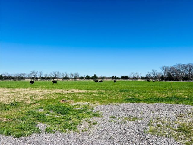 880 County Road 4210, Bonham, TX 75418