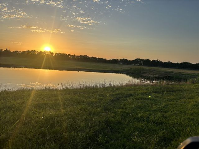 880 County Road 4210, Bonham, TX 75418