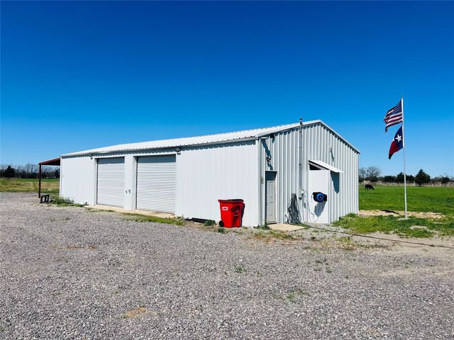 880 County Road 4210, Bonham, TX 75418