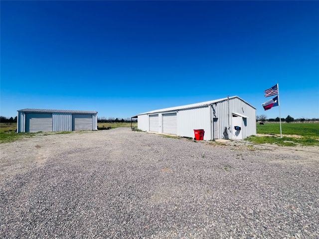 880 County Road 4210, Bonham, TX 75418