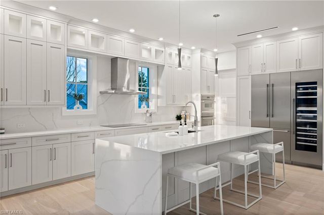 1984 FREDERICK ST, Naples, FL 34112