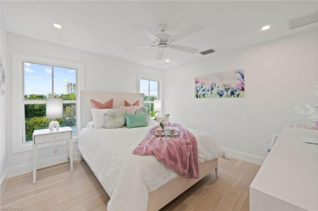 1984 FREDERICK ST, Naples, FL 34112