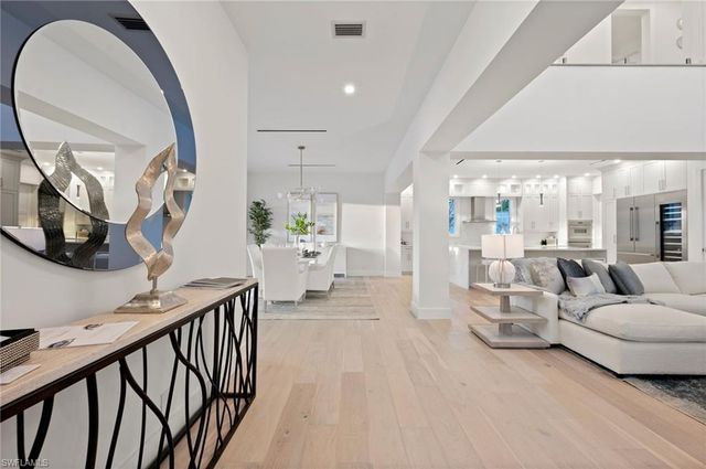 1984 FREDERICK ST, Naples, FL 34112