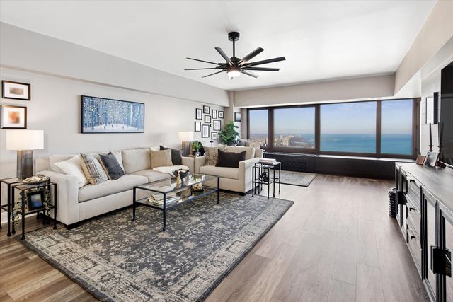 175 E Delaware Place 7304, Chicago, IL 60611