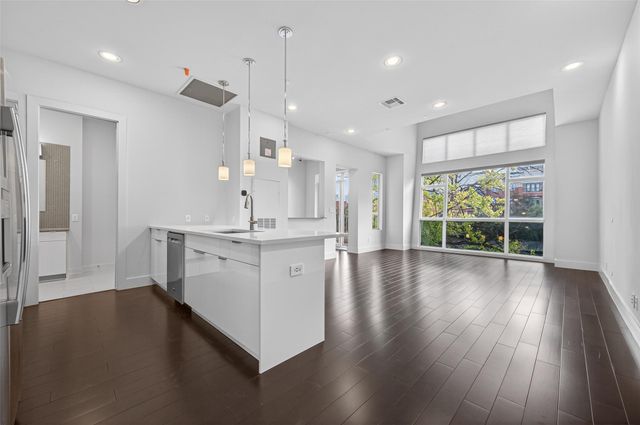 207 Pierce Street 307, Houston, TX 77002