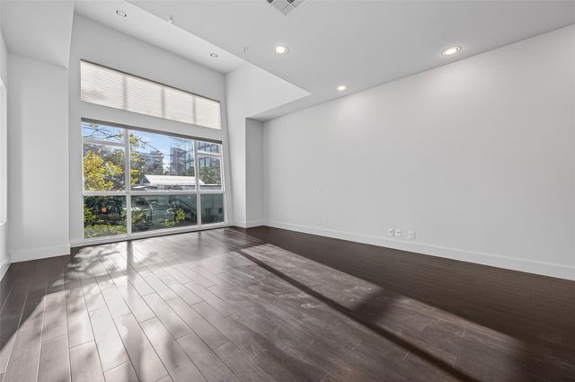 207 Pierce Street 307, Houston, TX 77002