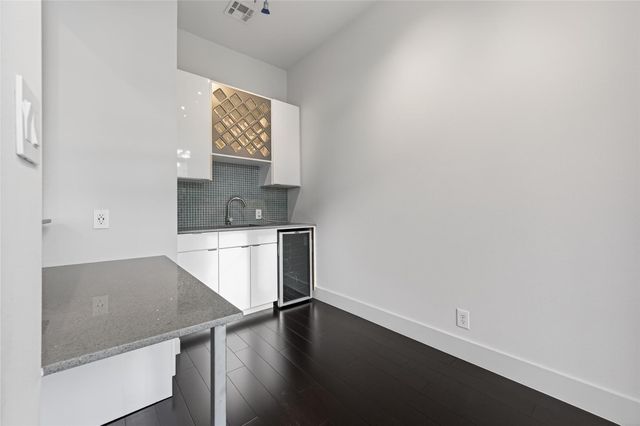 207 Pierce Street 307, Houston, TX 77002