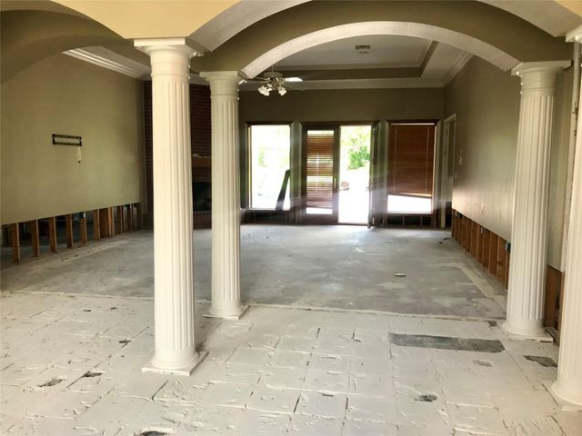 1616 Milian Circle, Sweeny, TX 77480