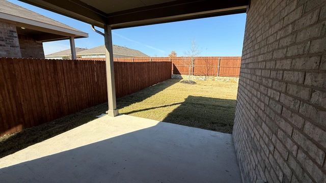 1918 JACKSON Street, Cleburne, TX 76033