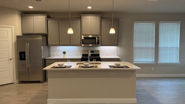 1918 JACKSON Street, Cleburne, TX 76033