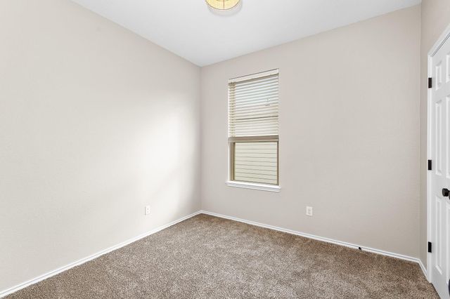 508 Crane Crest DR, Jarrell, TX 76537