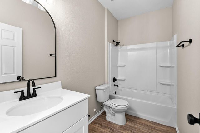 508 Crane Crest DR, Jarrell, TX 76537