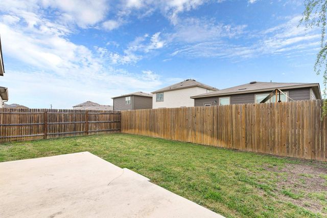 508 Crane Crest DR, Jarrell, TX 76537