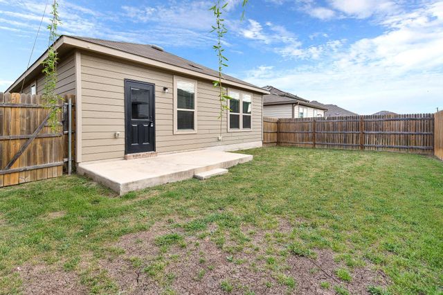 508 Crane Crest DR, Jarrell, TX 76537