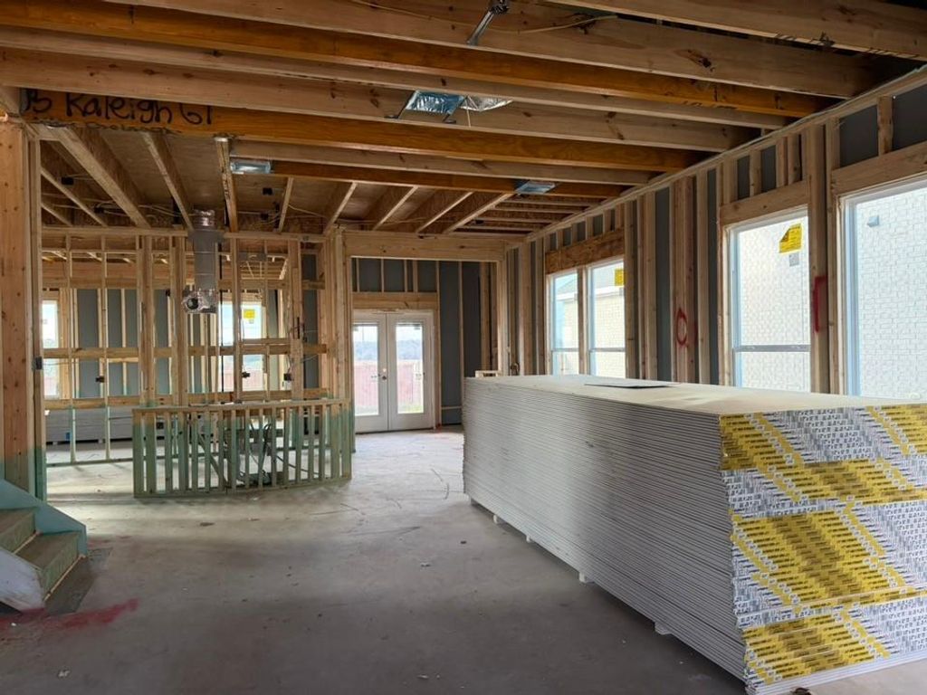 405 Raleigh DR, Georgetown, TX 78633