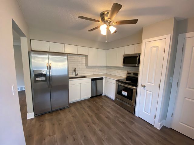 1910 63rd Street, Windsor Heights, IA 50324