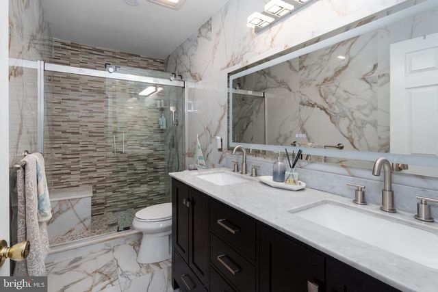 3 ERIN CT, Robbinsville, NJ 08691