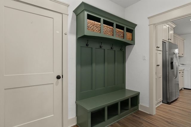 2841 Zinnia Rd, Diana, TX 75640