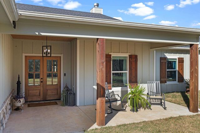 2841 Zinnia Rd, Diana, TX 75640