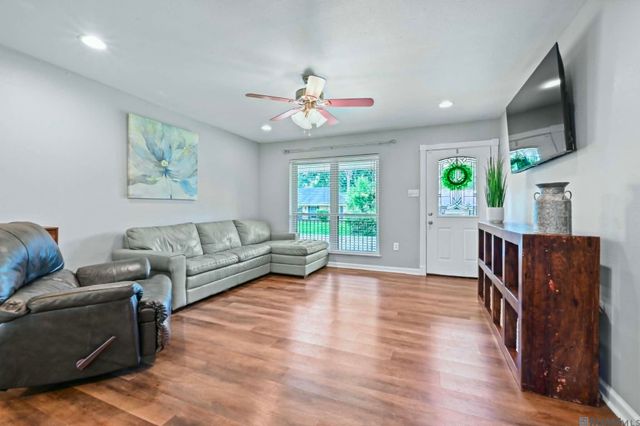 38040 Mistletoe St, Gonzales, LA 70737