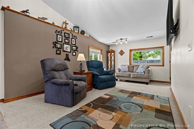 12673 Marsh Road, Shelbyville, MI 49344