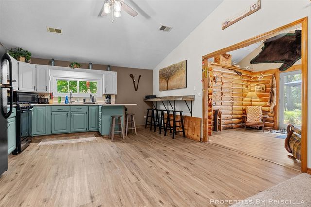 12673 Marsh Road, Shelbyville, MI 49344